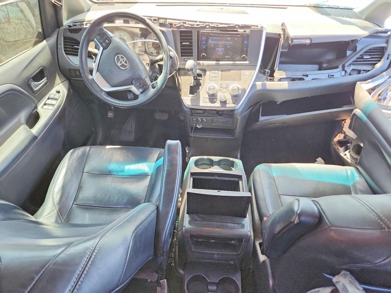 2015 TOYOTA SIENNA