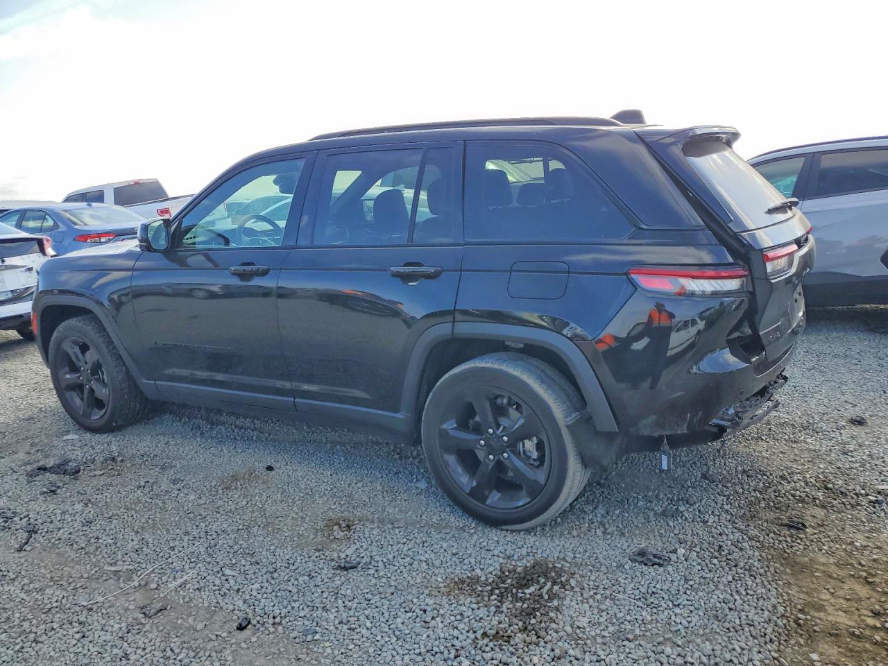 2023 JEEP CHEROKEE