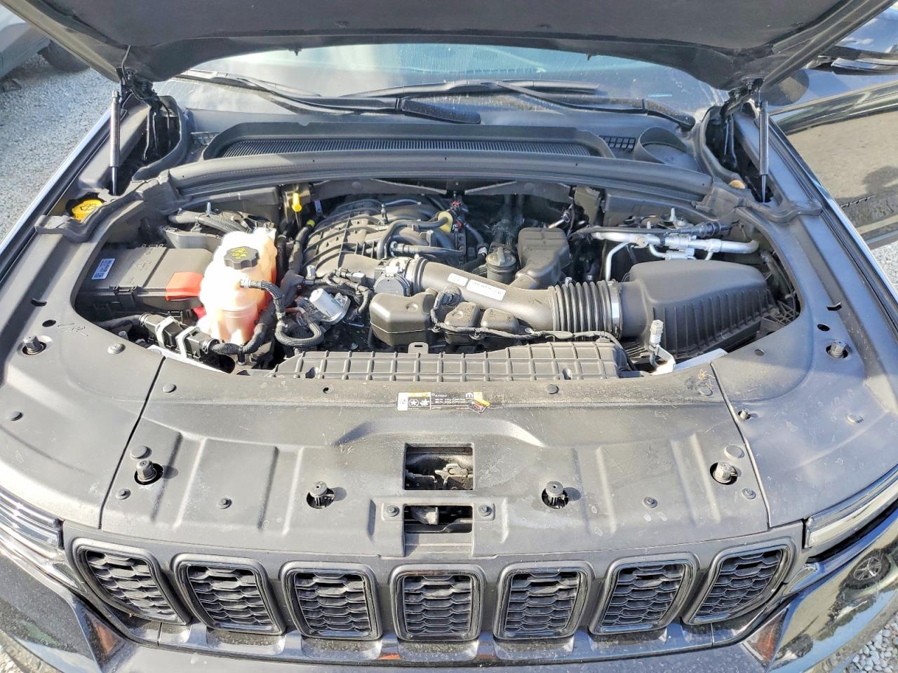 2023 JEEP CHEROKEE