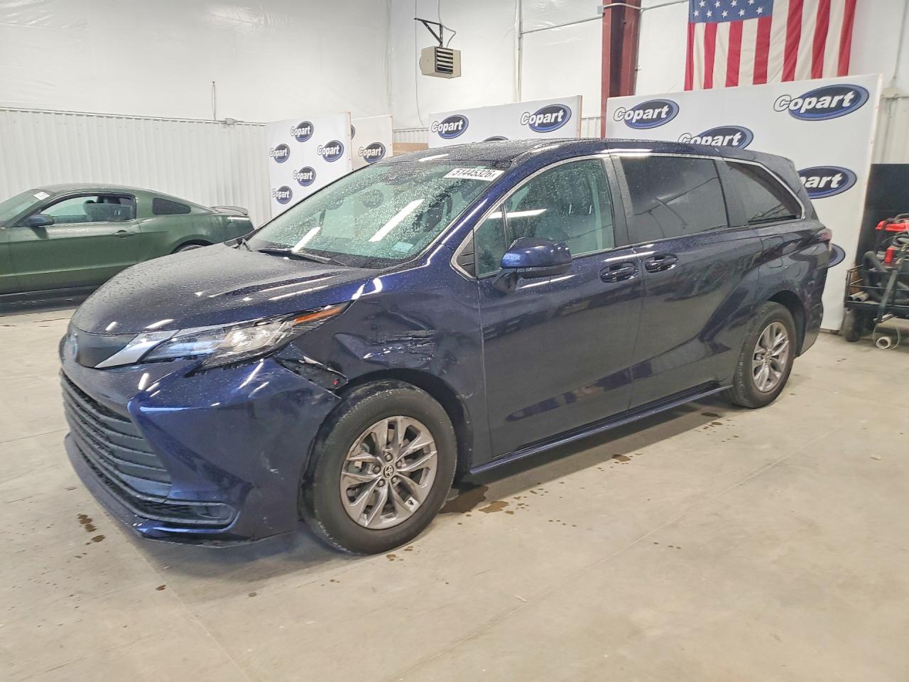 2022 TOYOTA SIENNA