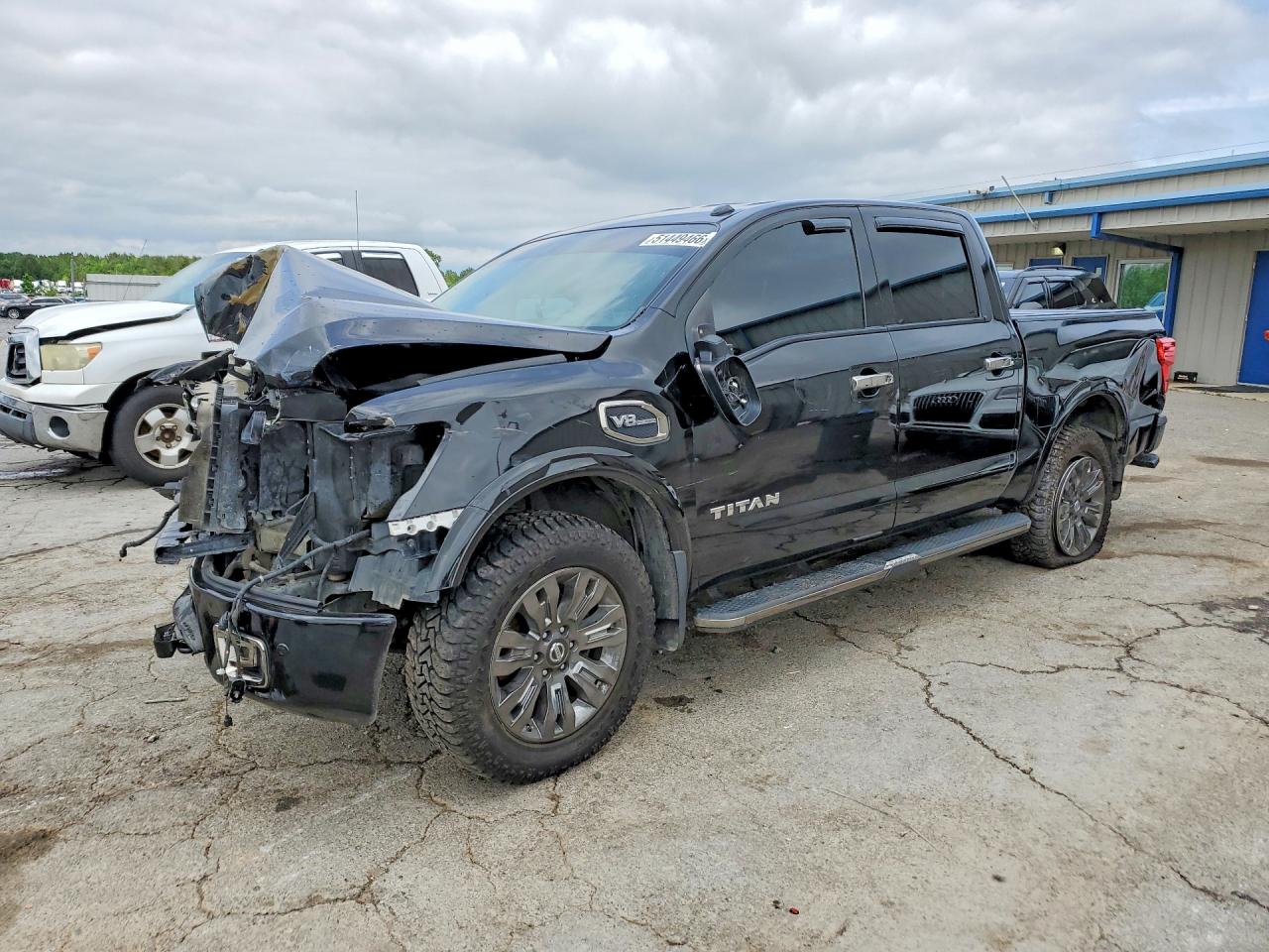 2017 NISSAN TITAN