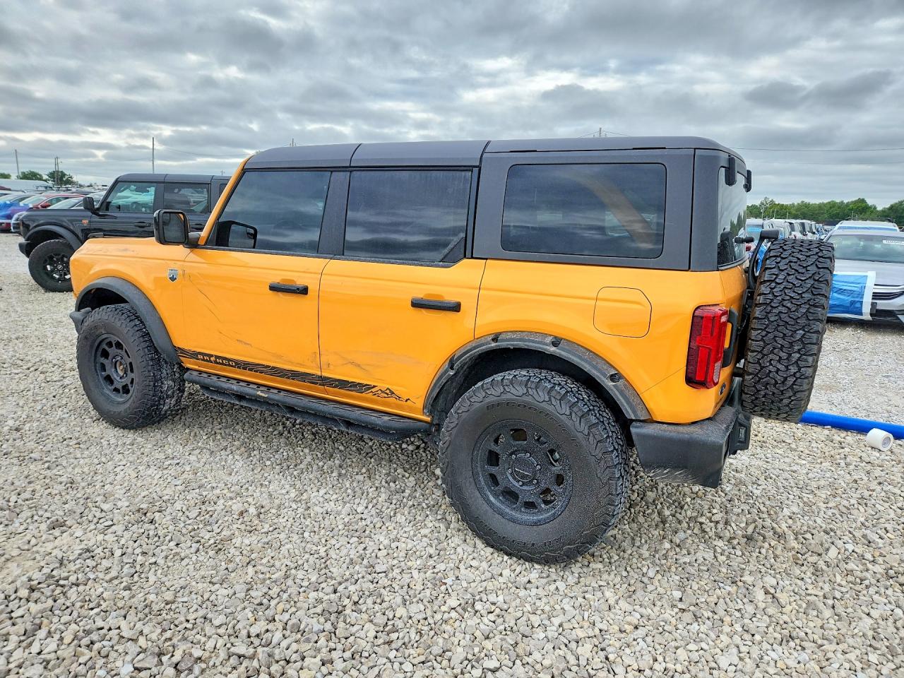 2022 FORD BRONCO