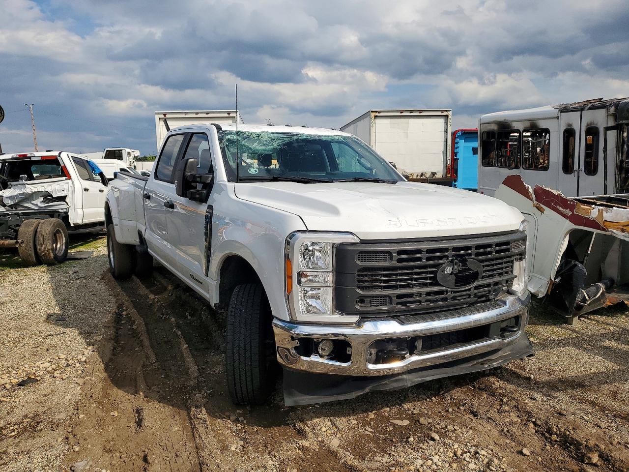 2023 FORD F350