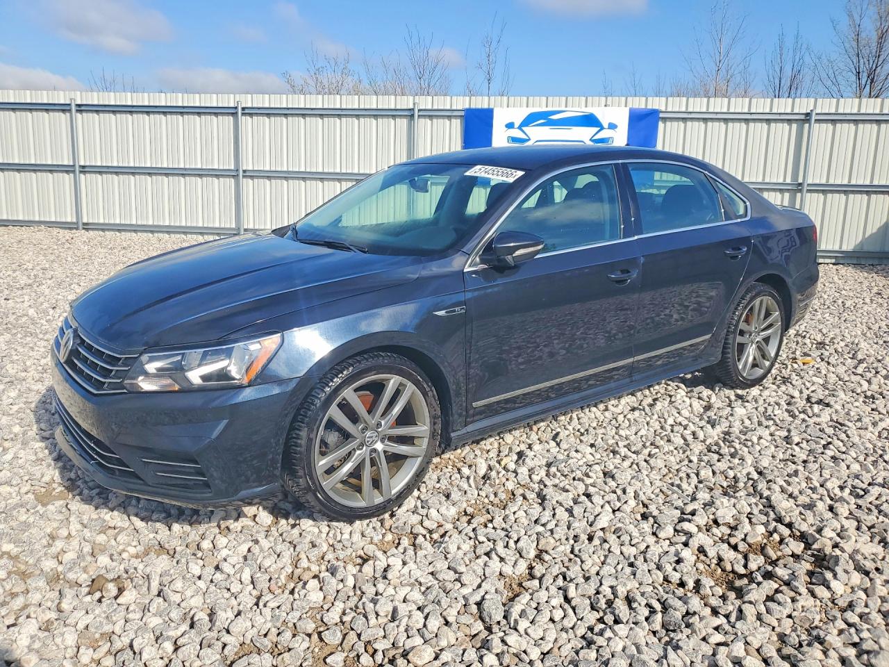 2017 VOLKSWAGEN PASSAT
