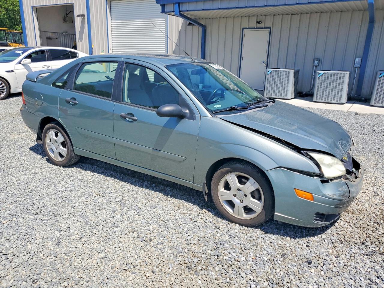 2005 FORD FOCUS