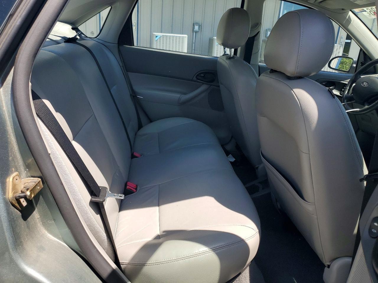 2005 FORD FOCUS