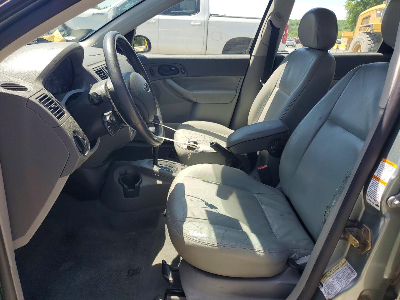 2005 FORD FOCUS