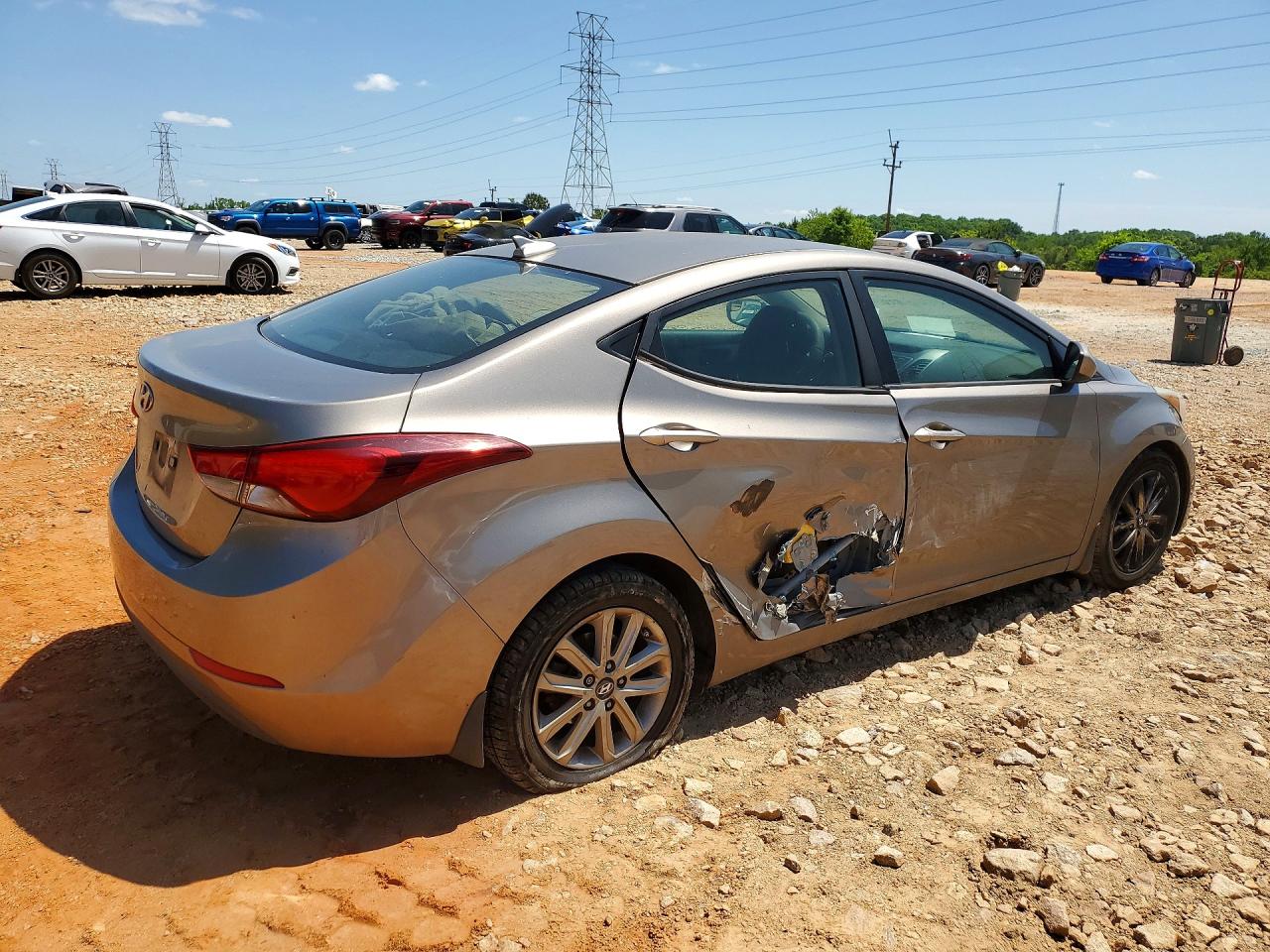 2016 HYUNDAI ELANTRA