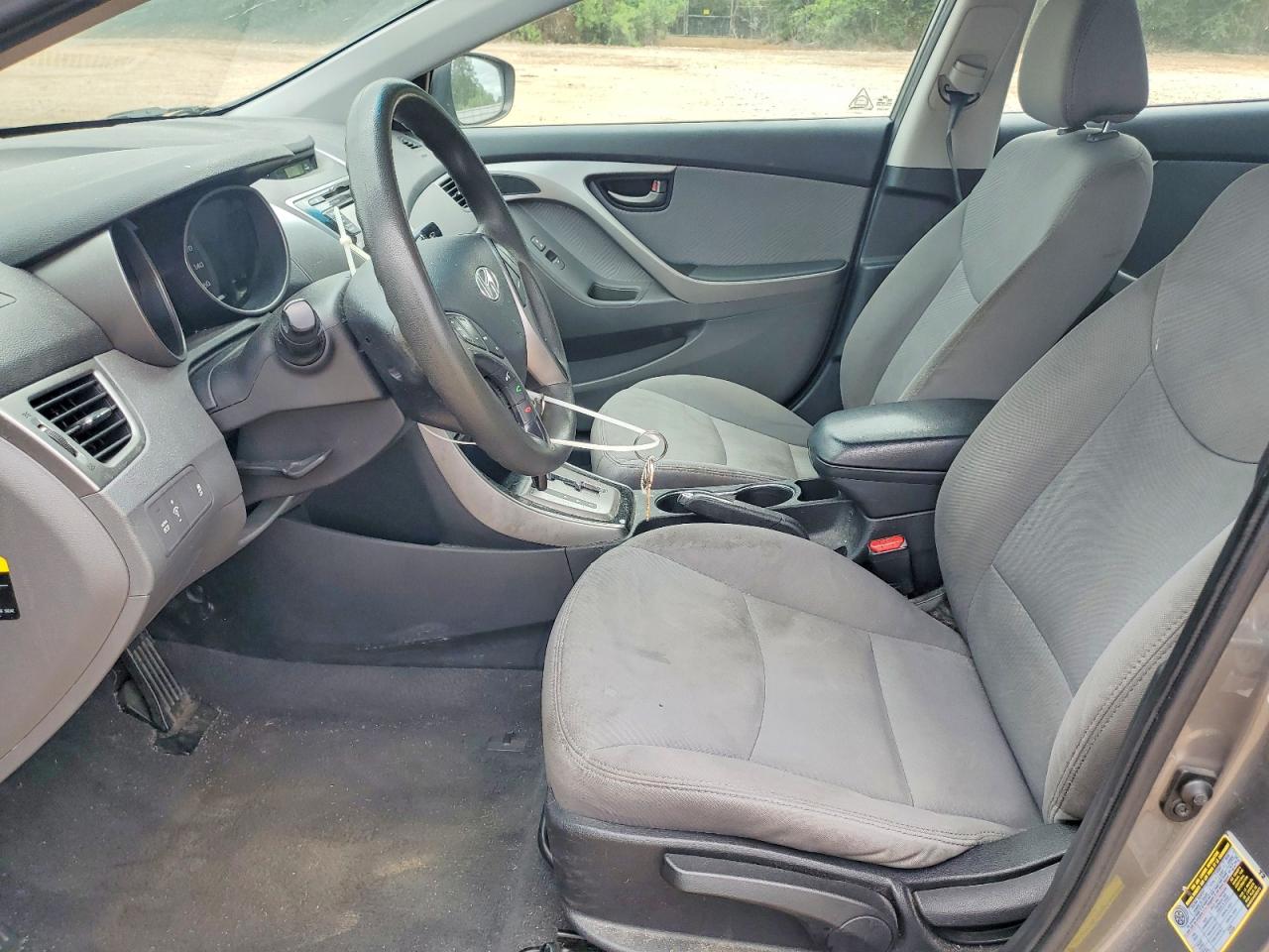 2013 HYUNDAI ELANTRA