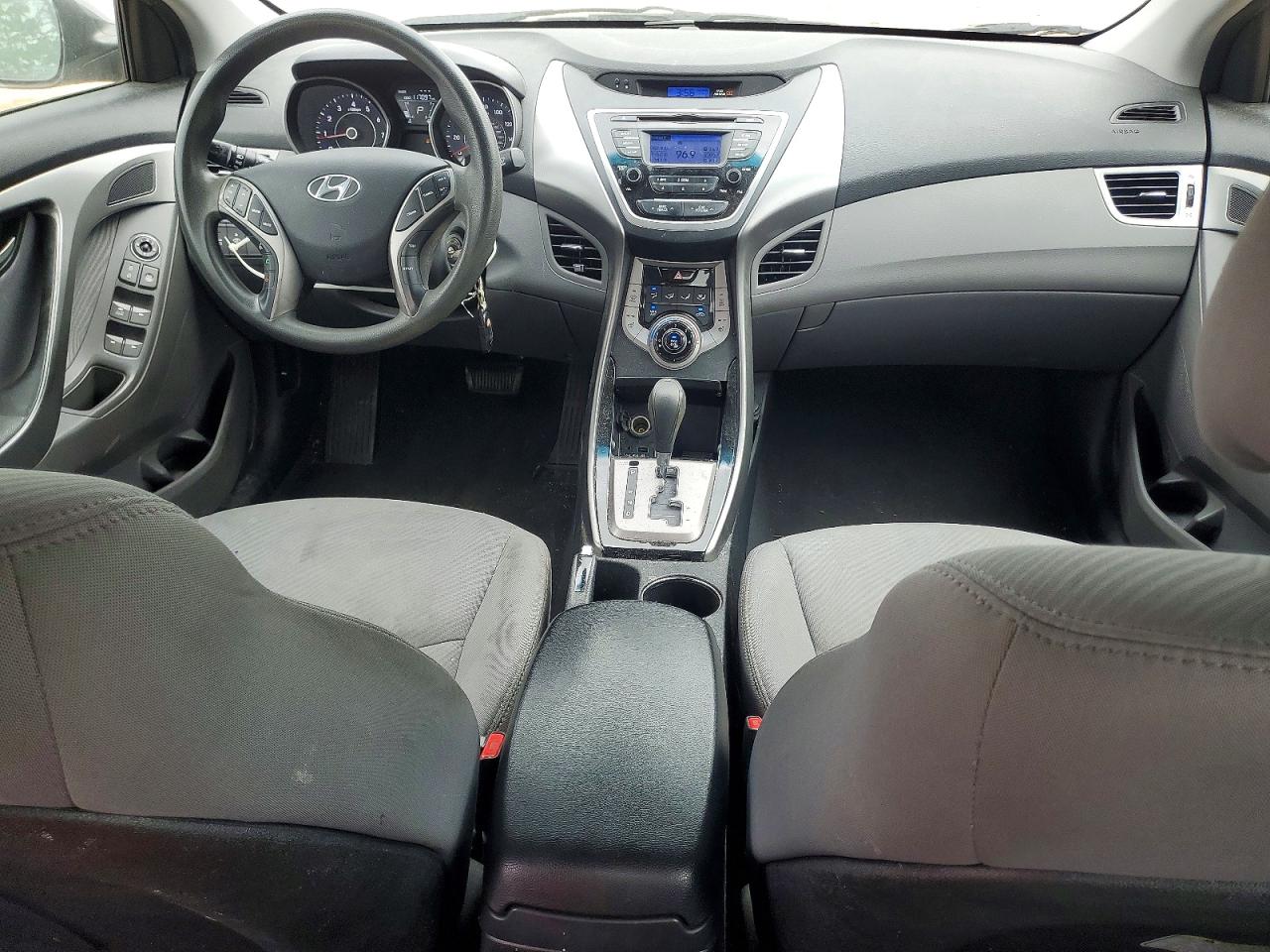 2013 HYUNDAI ELANTRA