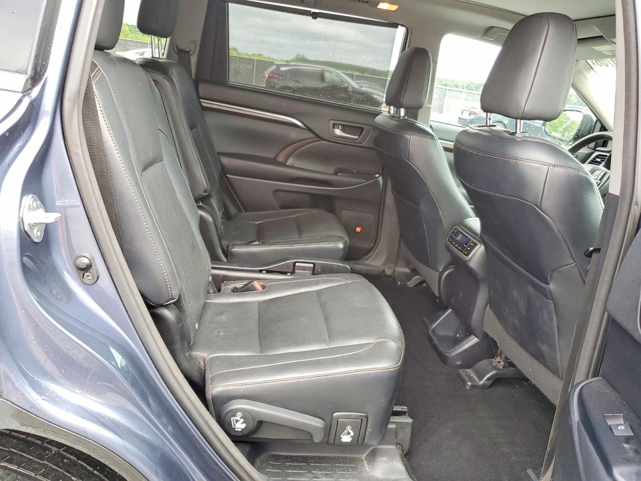 2015 TOYOTA HIGHLANDER