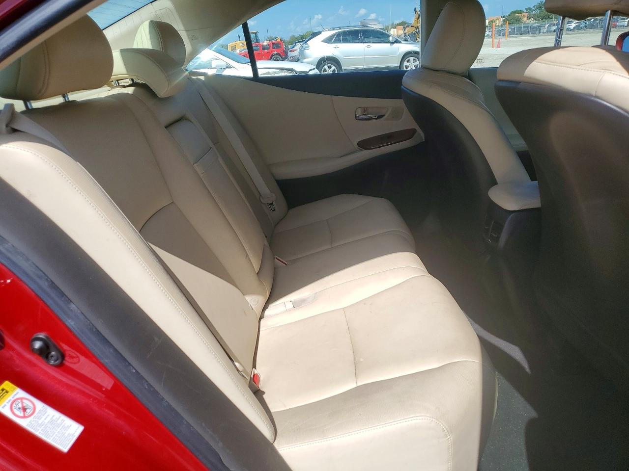 2011 LEXUS HS