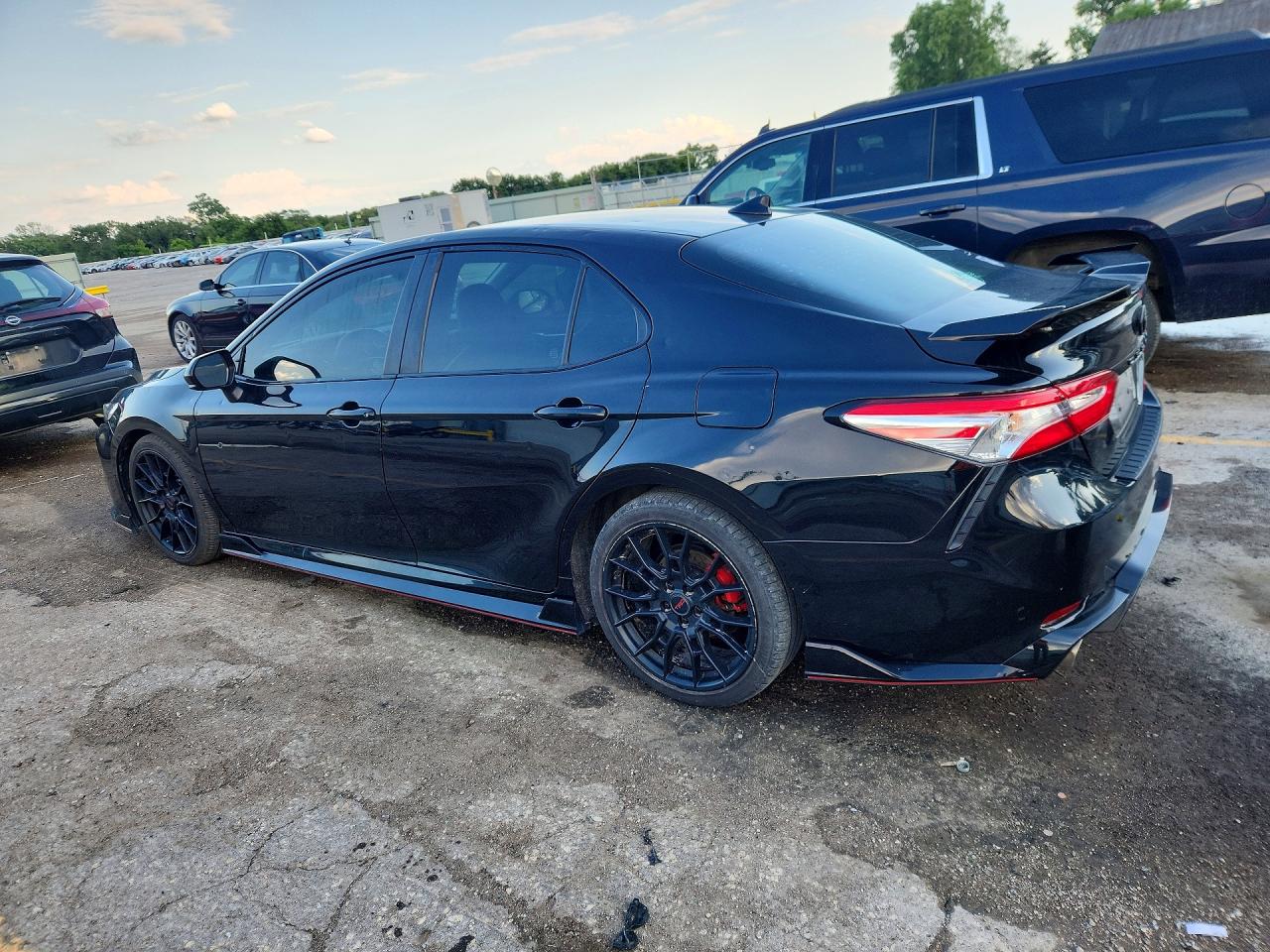 2020 TOYOTA CAMRY
