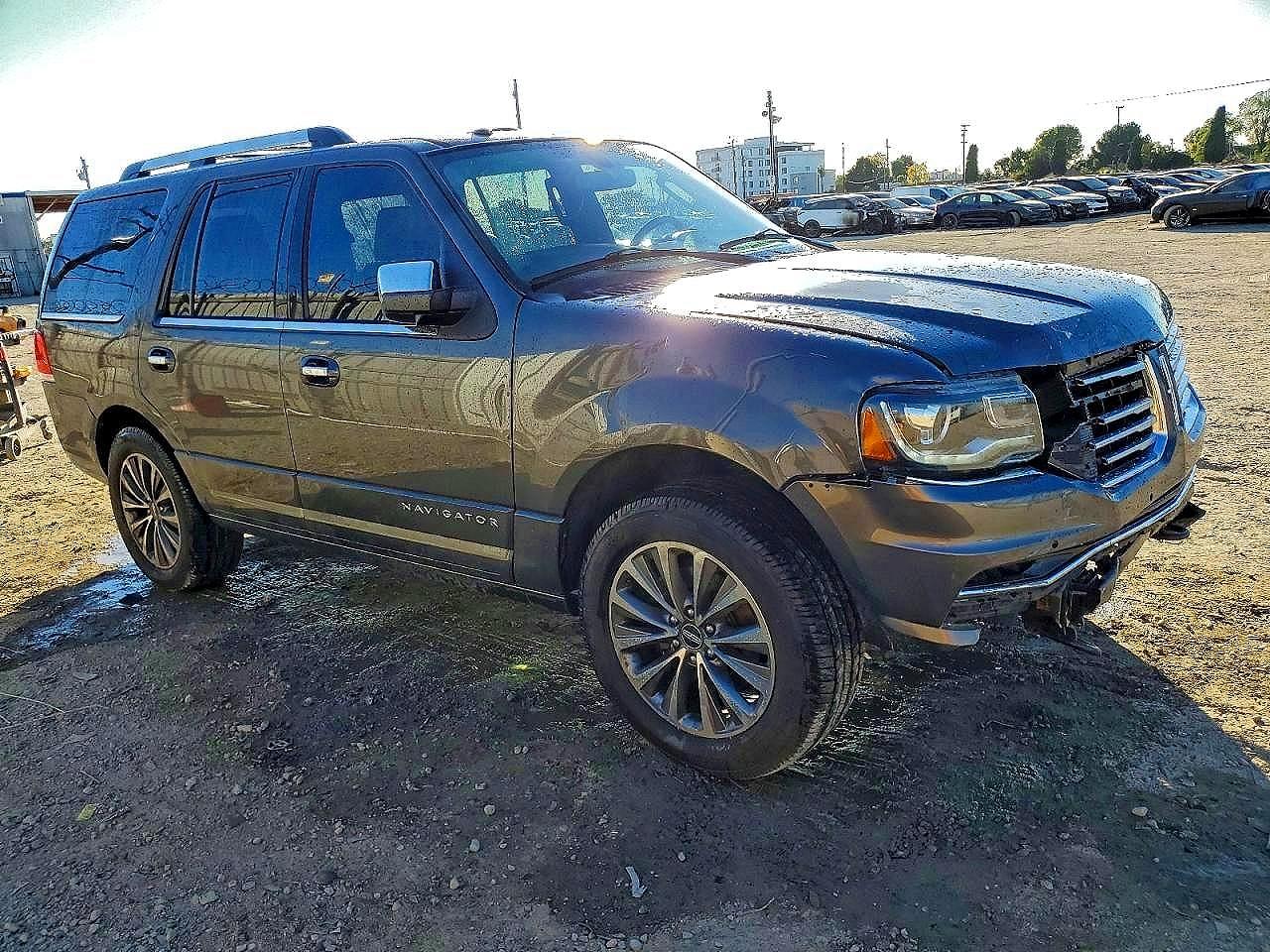 2015 LINCOLN TOWNHOUSE NAVIGATOR