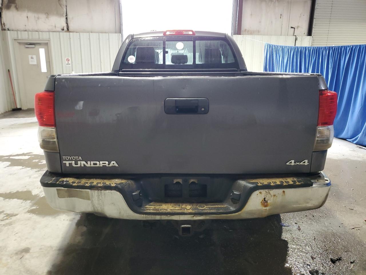 2011 TOYOTA TUNDRA