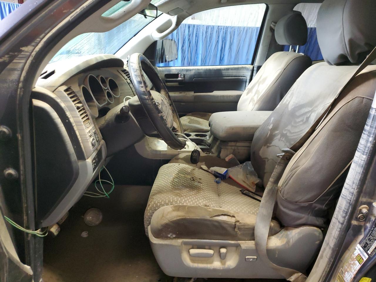 2011 TOYOTA TUNDRA