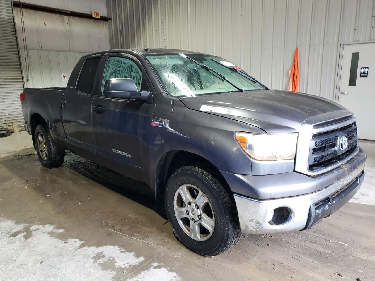 2011 TOYOTA TUNDRA