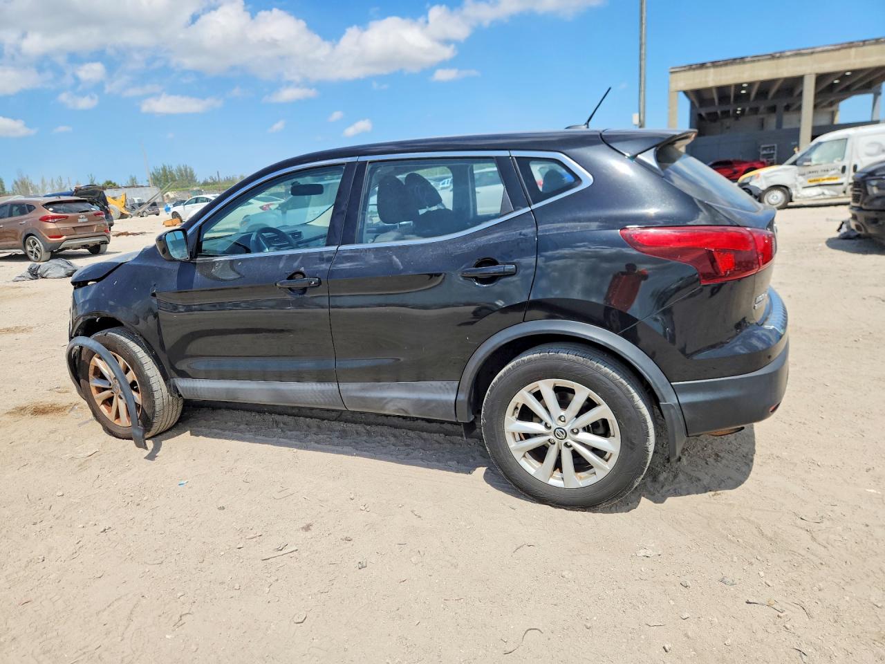 2019 NISSAN ROGUE