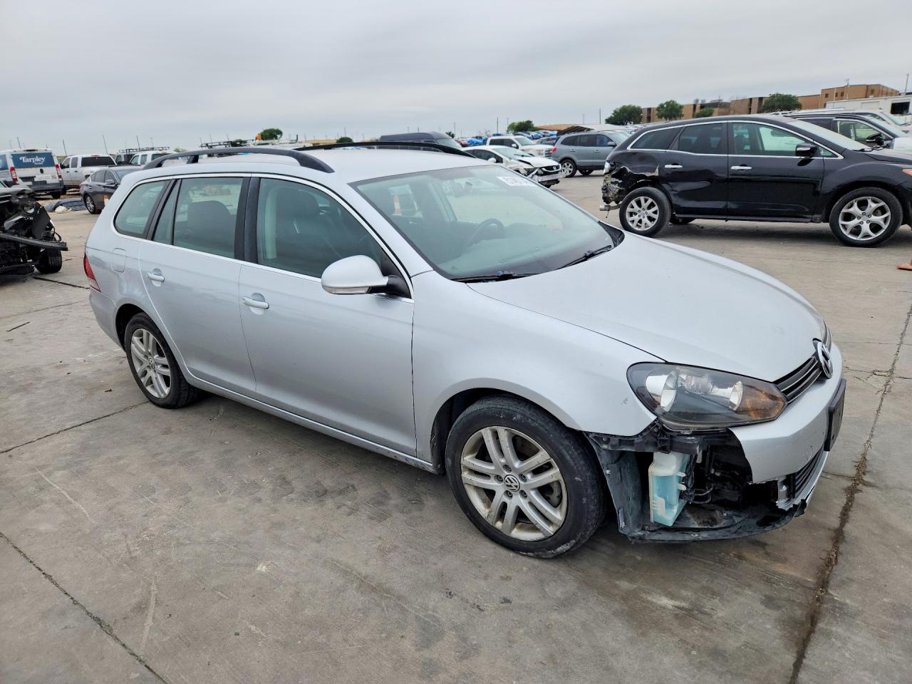 2013 VOLKSWAGEN JETTA