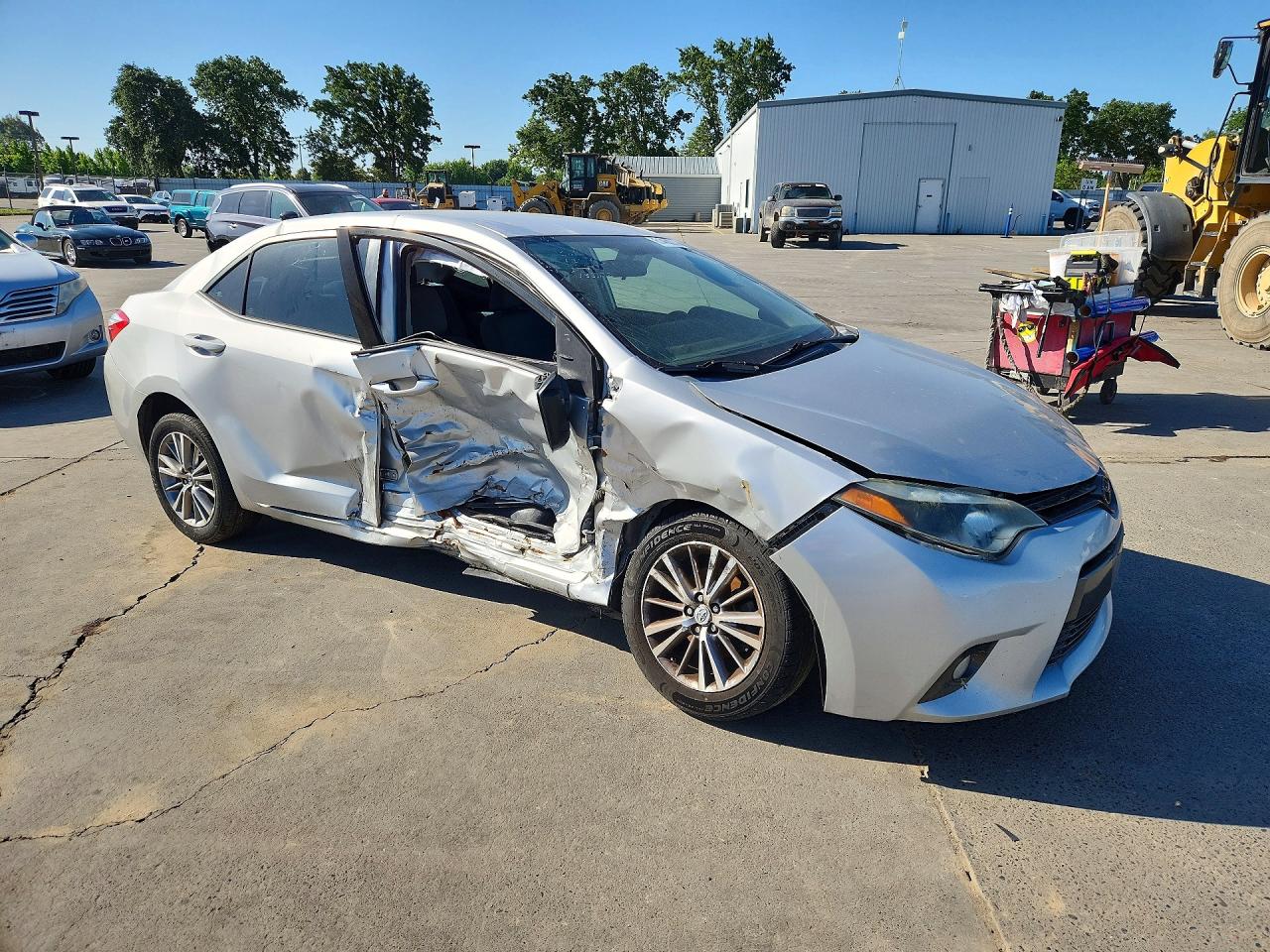 2015 TOYOTA COROLLA