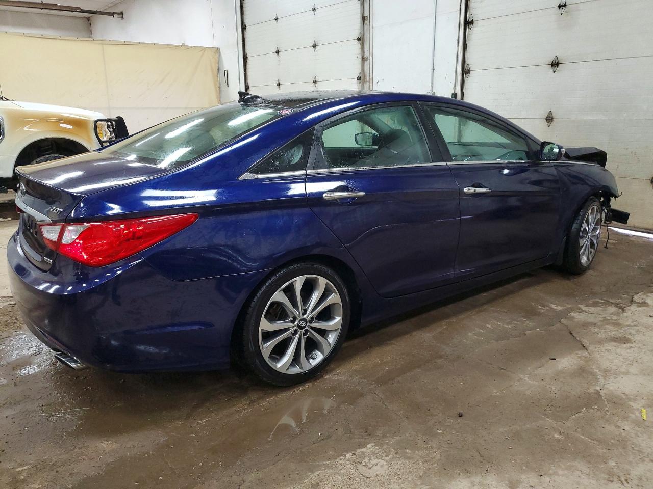 2013 HYUNDAI SONATA