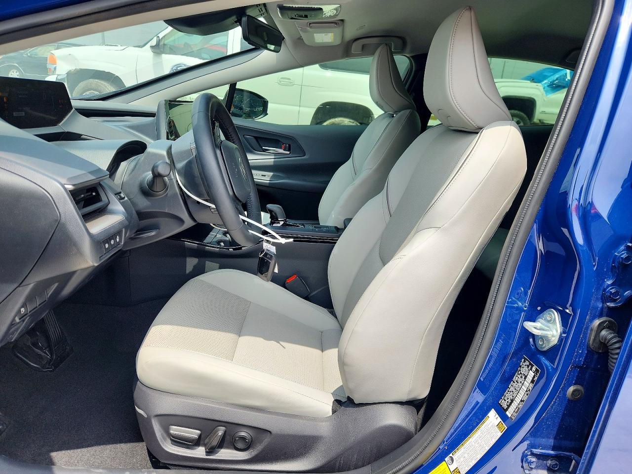 2025 TOYOTA PRIUS