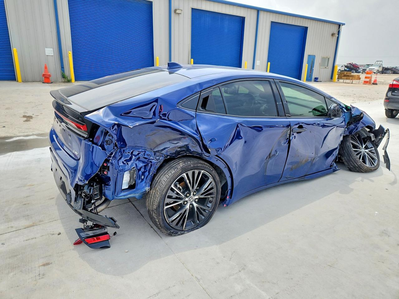 2025 TOYOTA PRIUS
