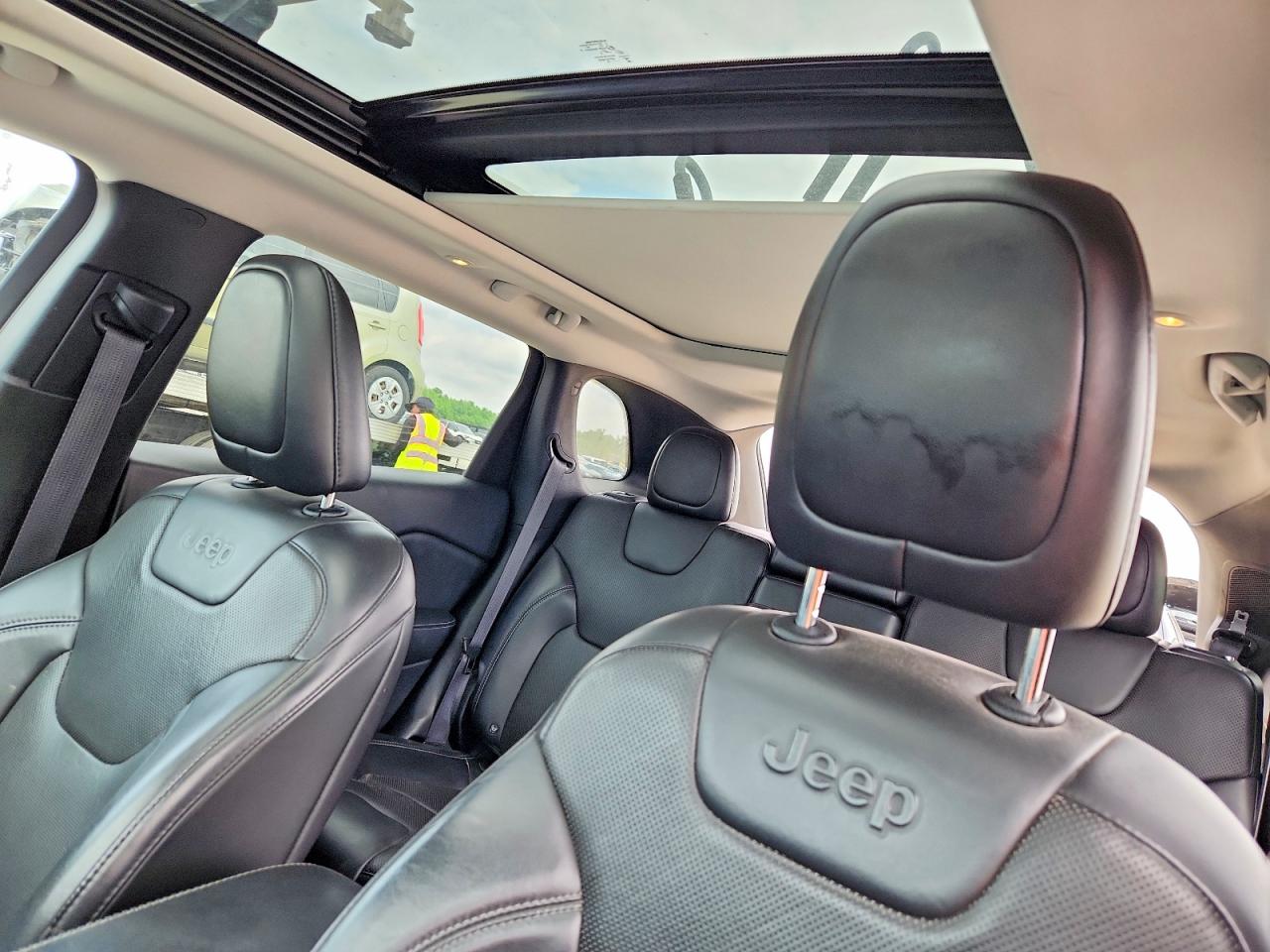2019 JEEP CHEROKEE