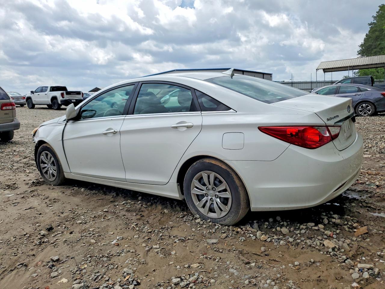2011 HYUNDAI SONATA
