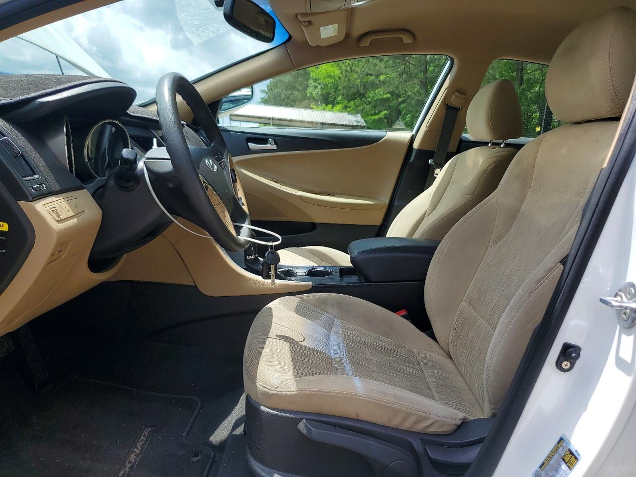 2011 HYUNDAI SONATA