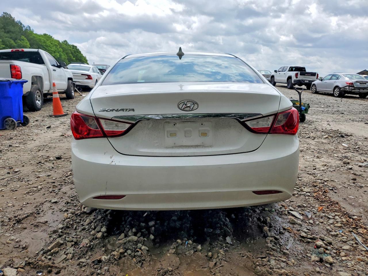2011 HYUNDAI SONATA