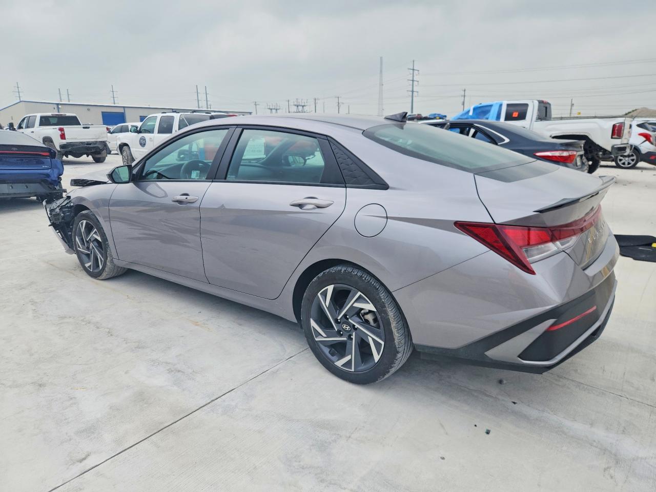 2025 HYUNDAI ELANTRA