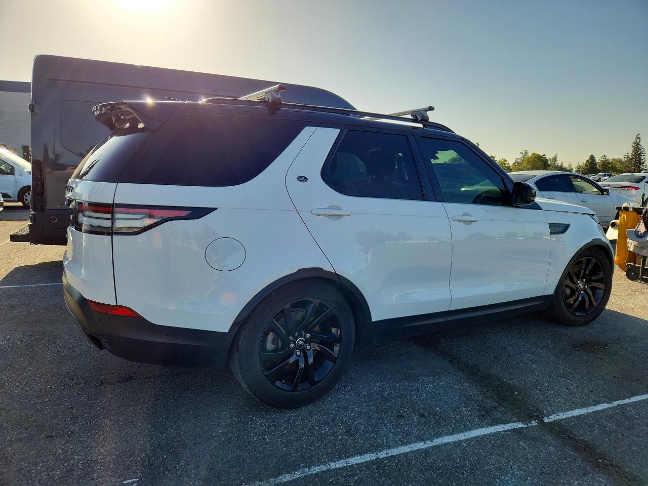 2020 LAND ROVER DISCOVERY