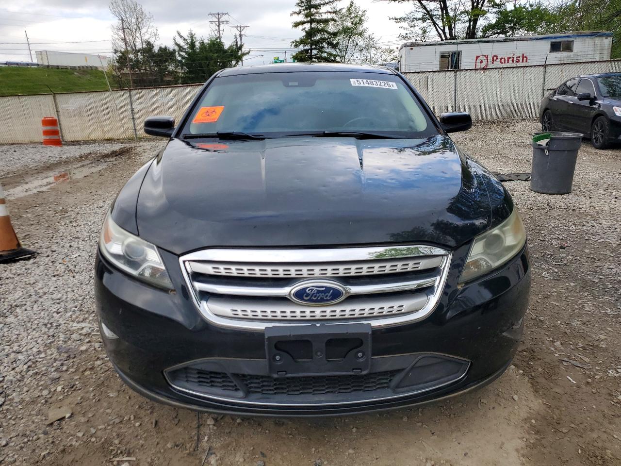 2011 FORD TAURUS