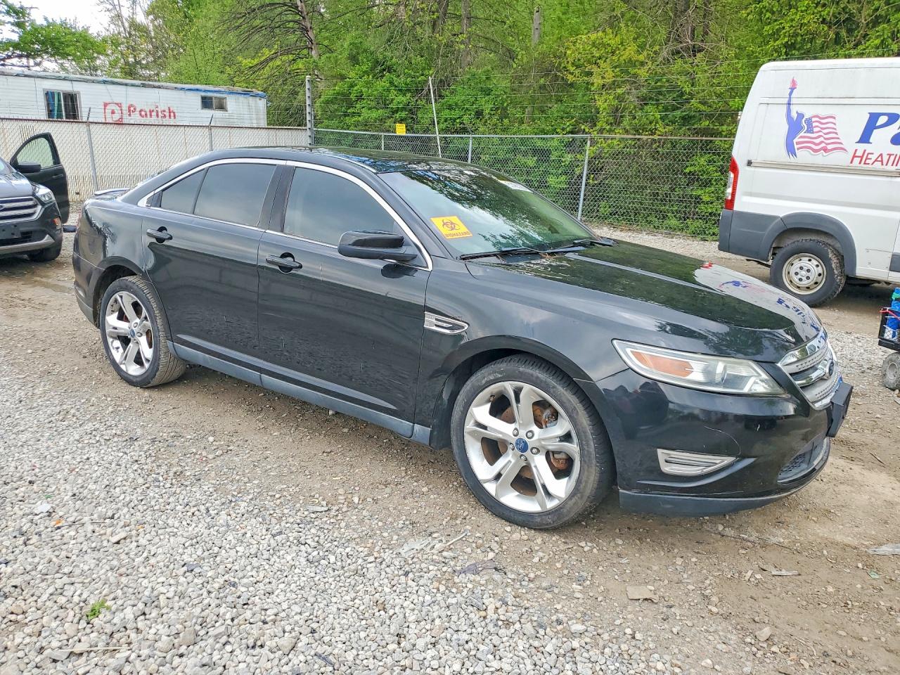 2011 FORD TAURUS