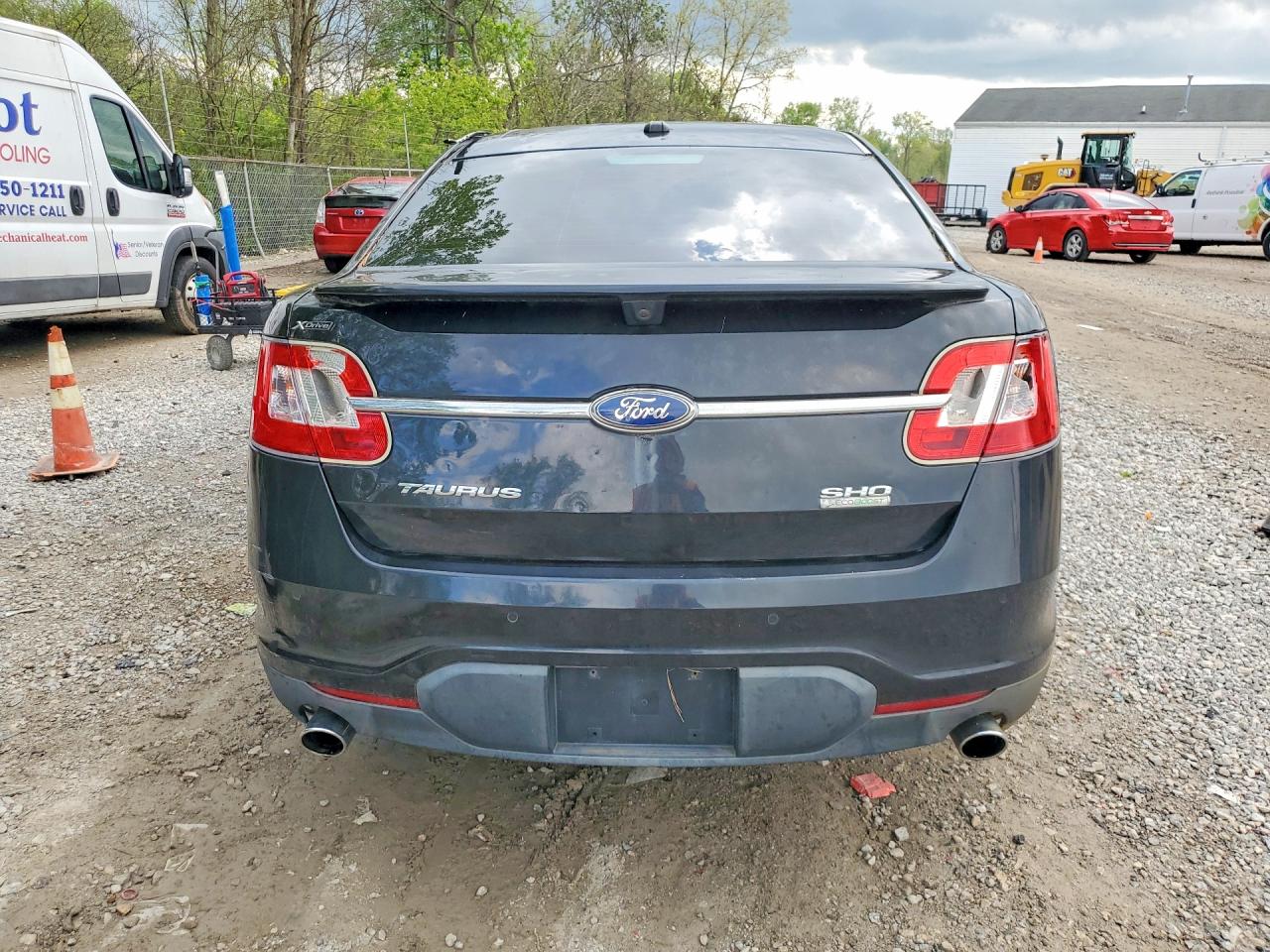 2011 FORD TAURUS