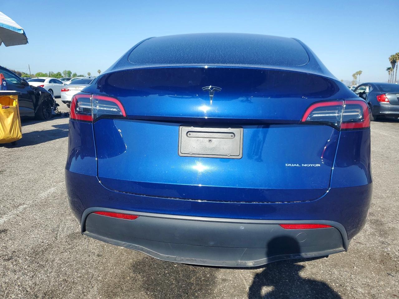2024 TESLA MODEL Y