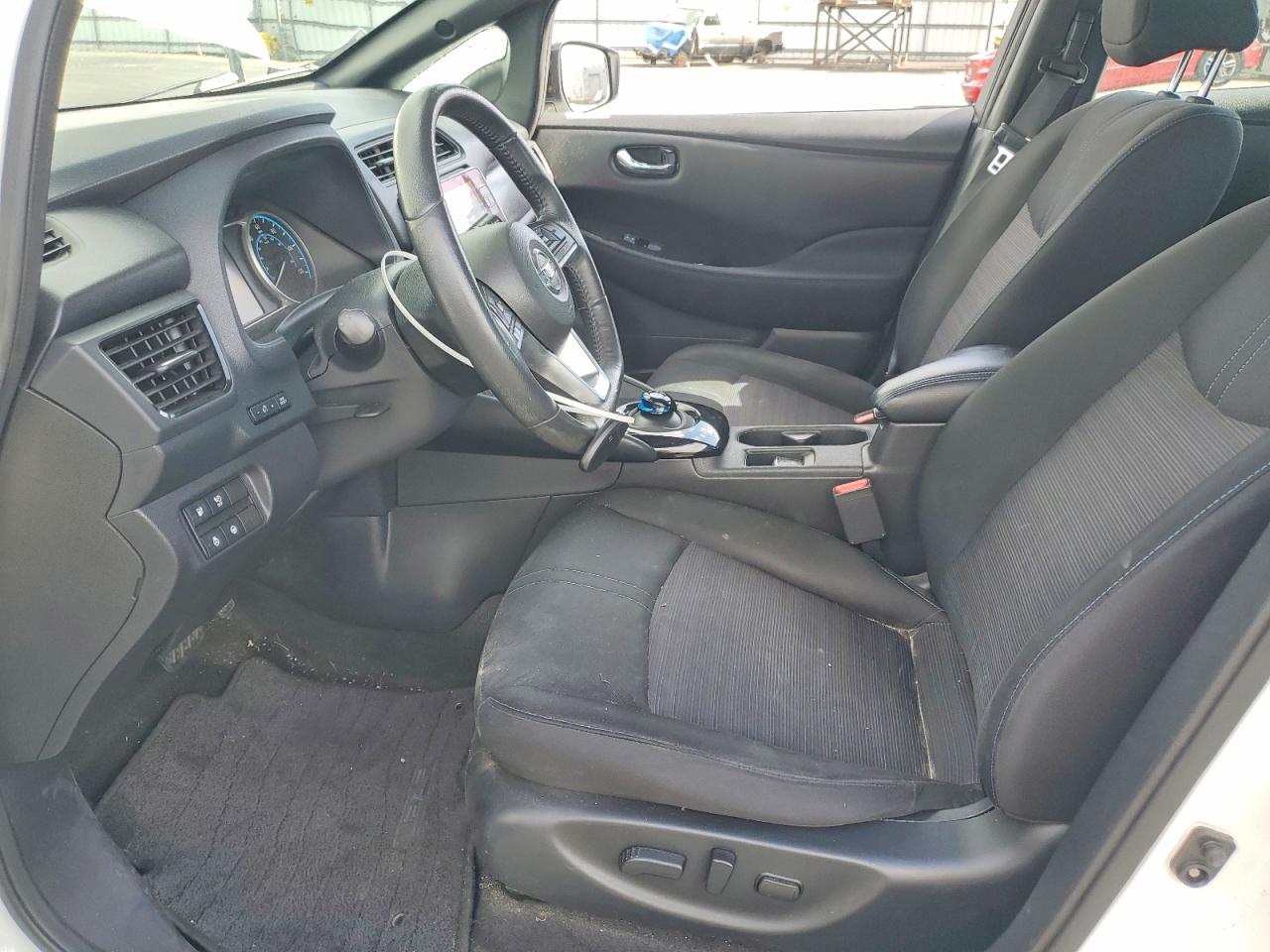 2020 NISSAN LEAF