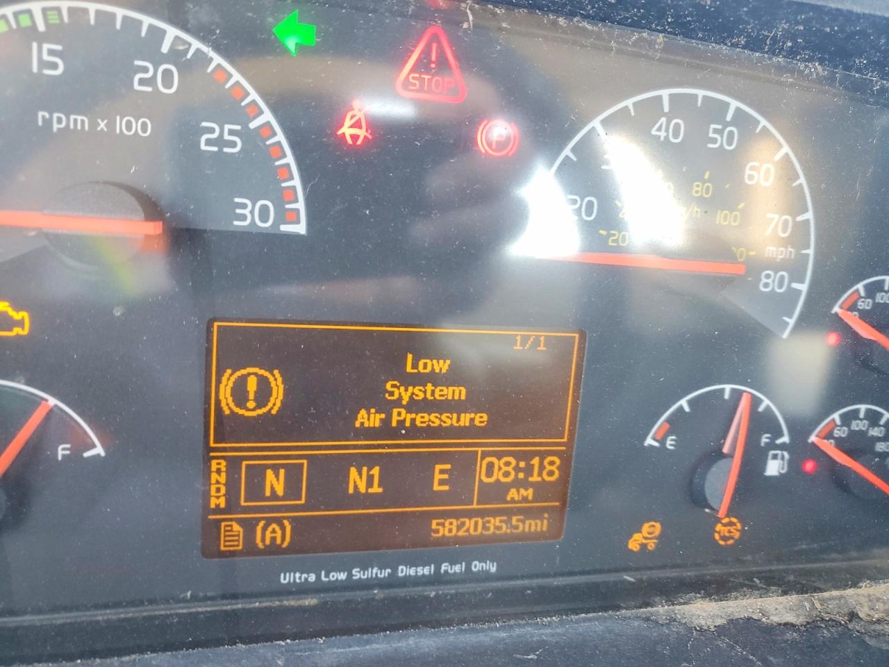 2016 VOLVO VNM