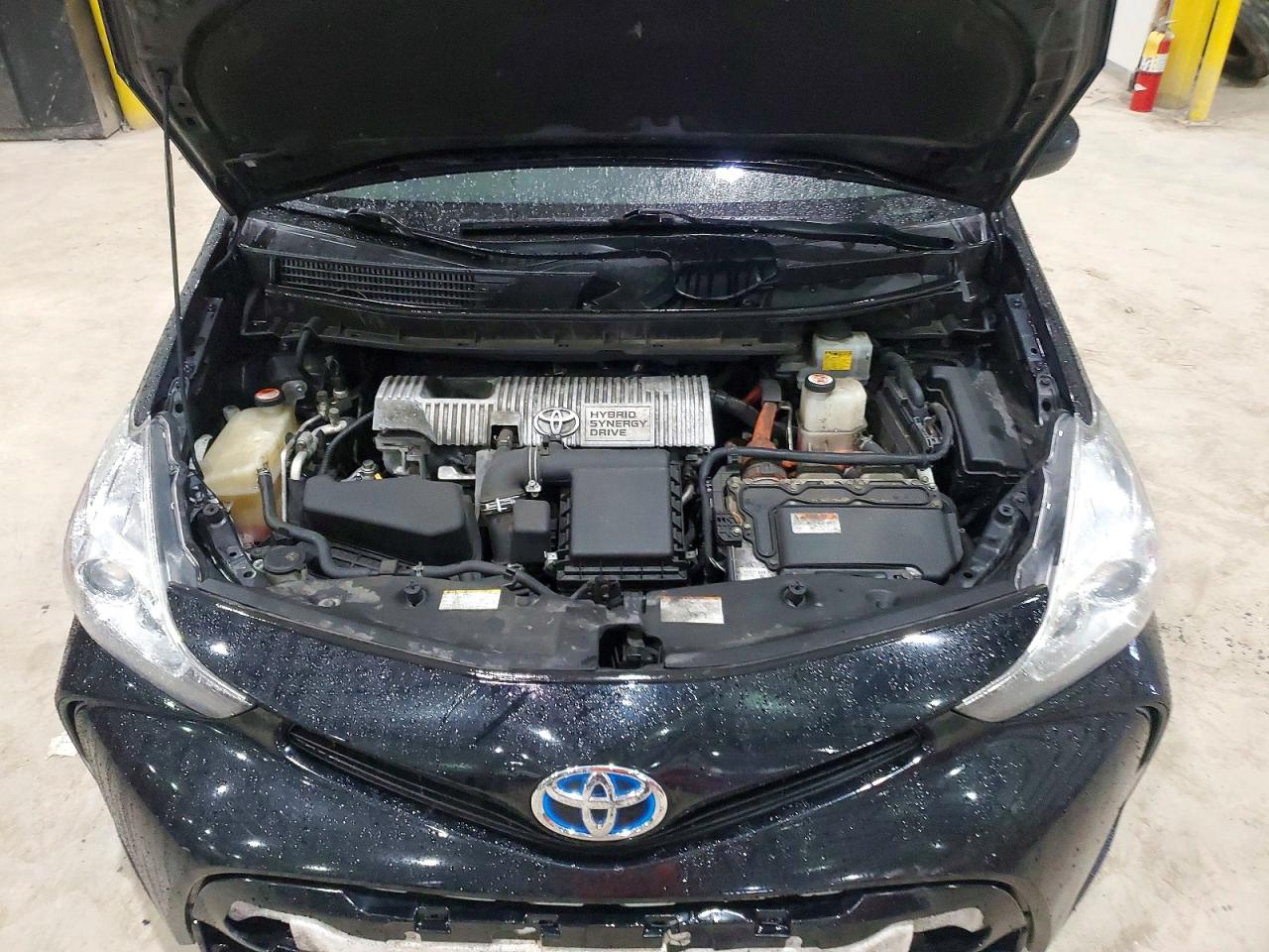 2017 TOYOTA PRIUS