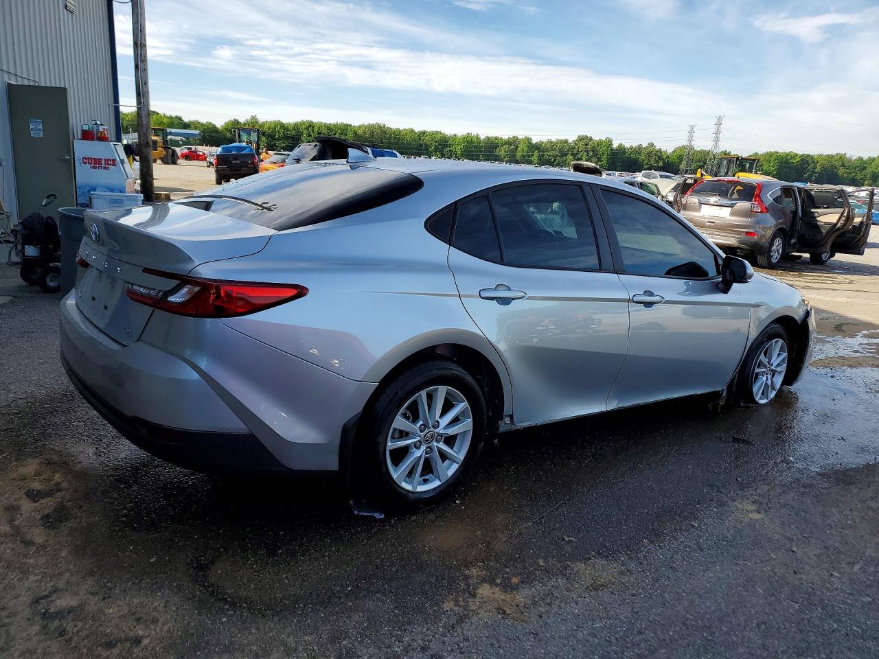 2025 TOYOTA CAMRY