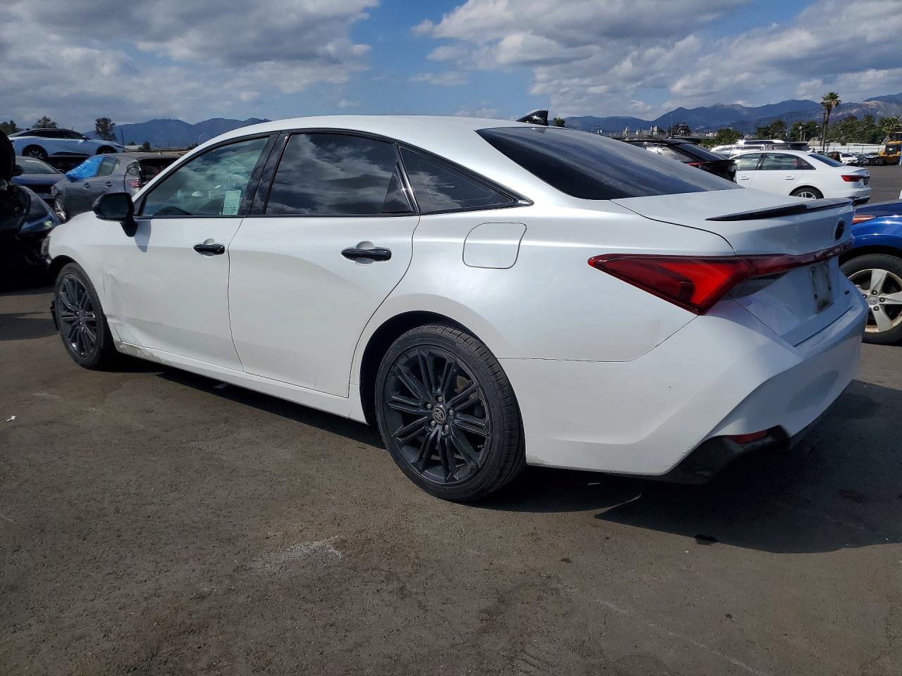 2022 TOYOTA AVALON