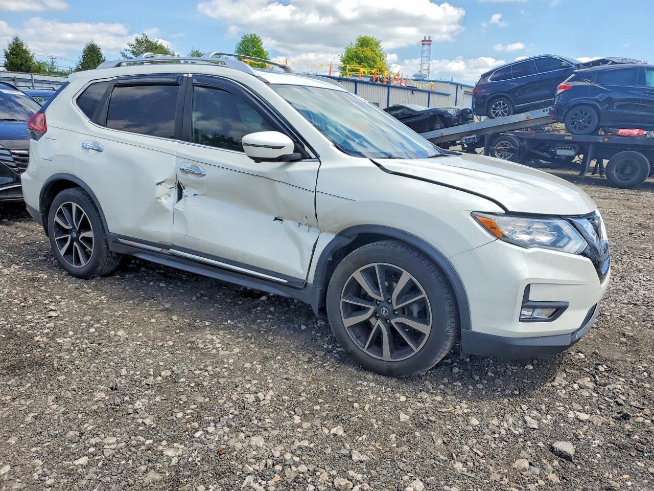 2018 NISSAN ROGUE
