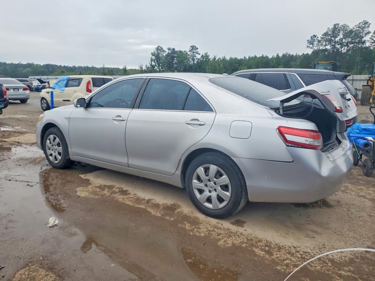 2010 TOYOTA CAMRY