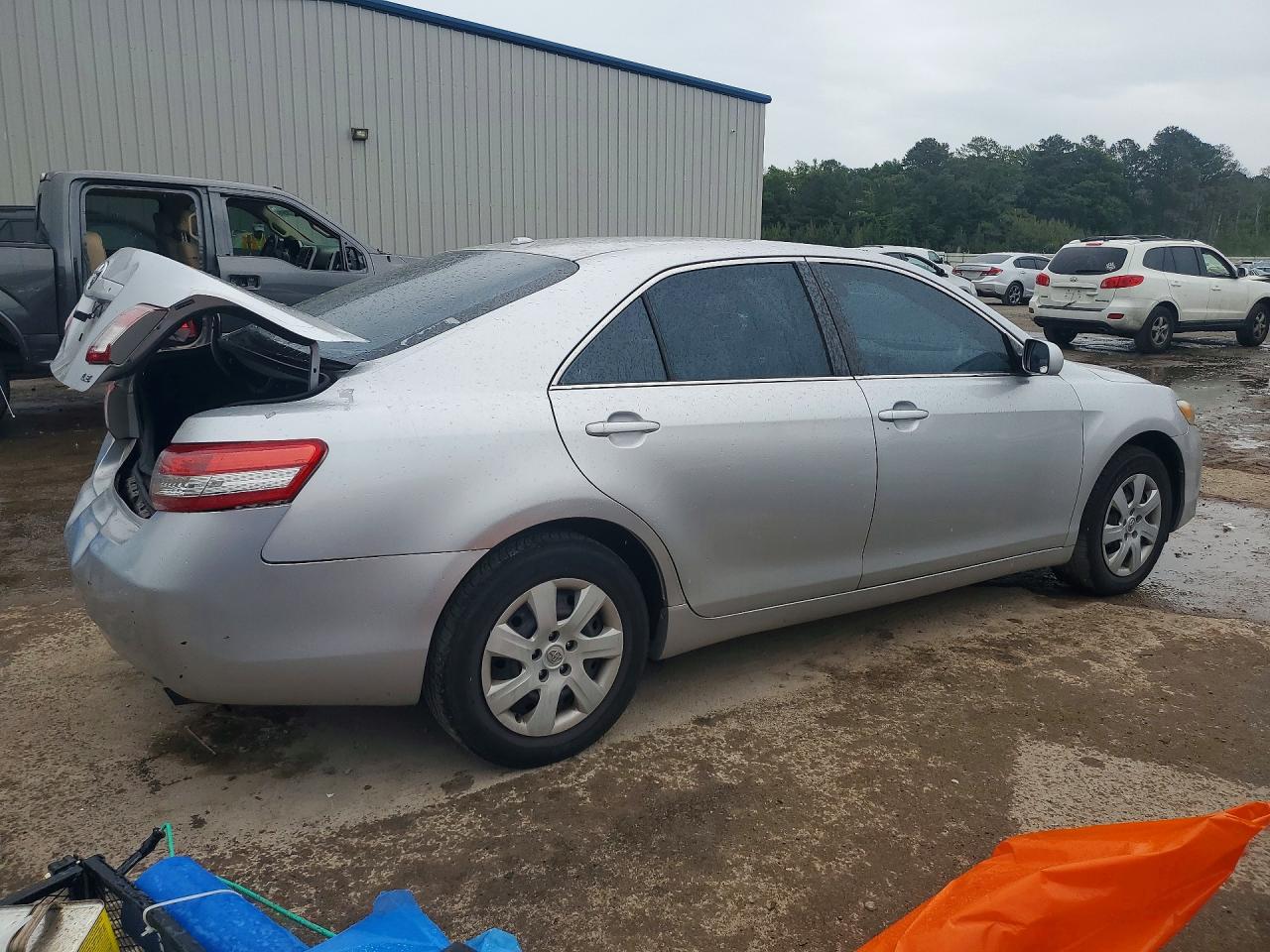 2010 TOYOTA CAMRY