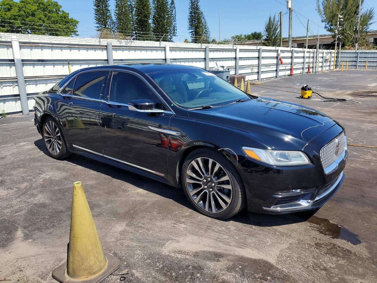 2017 LINCOLN CONTINENTL