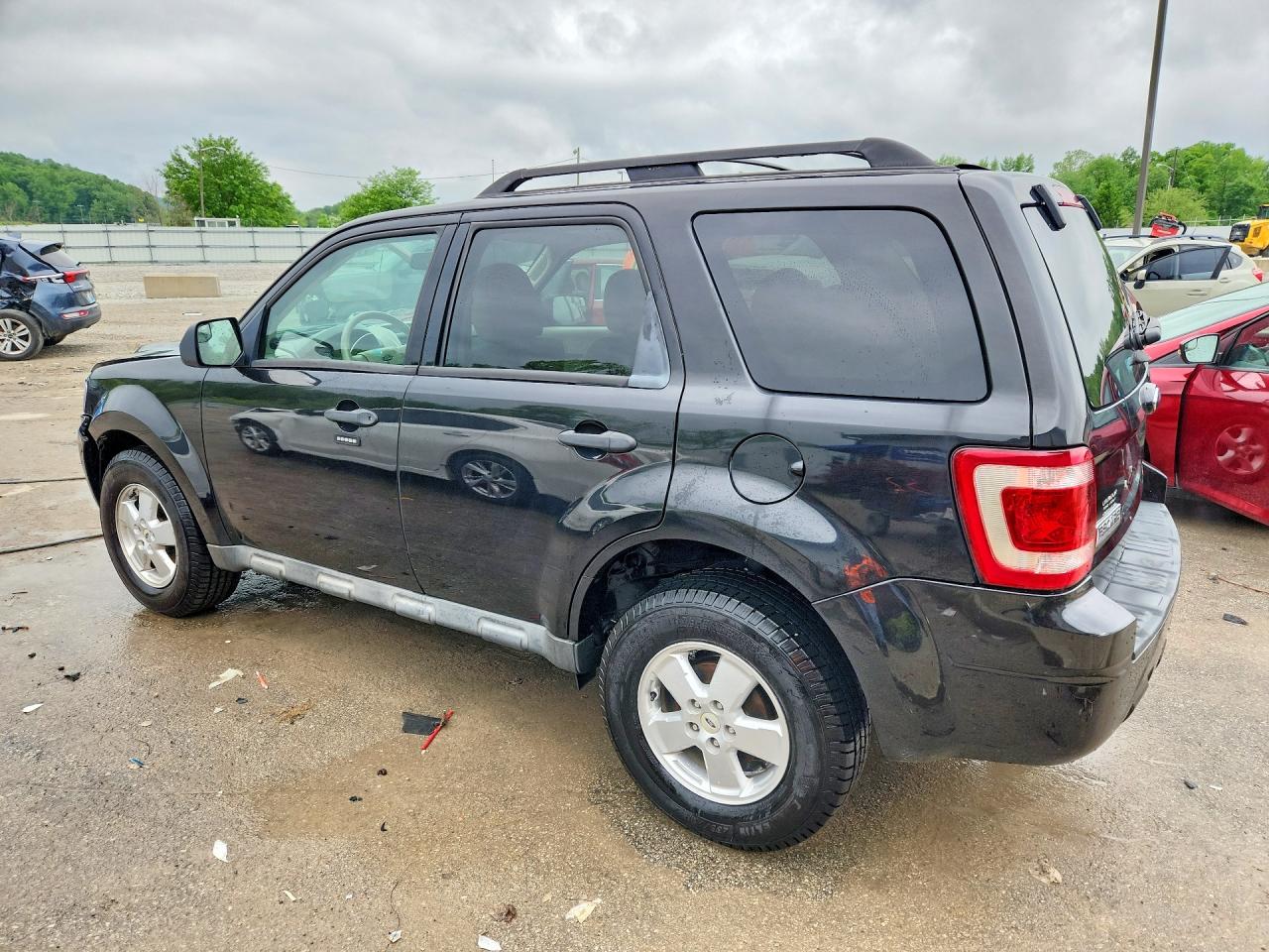 2011 FORD ESCAPE