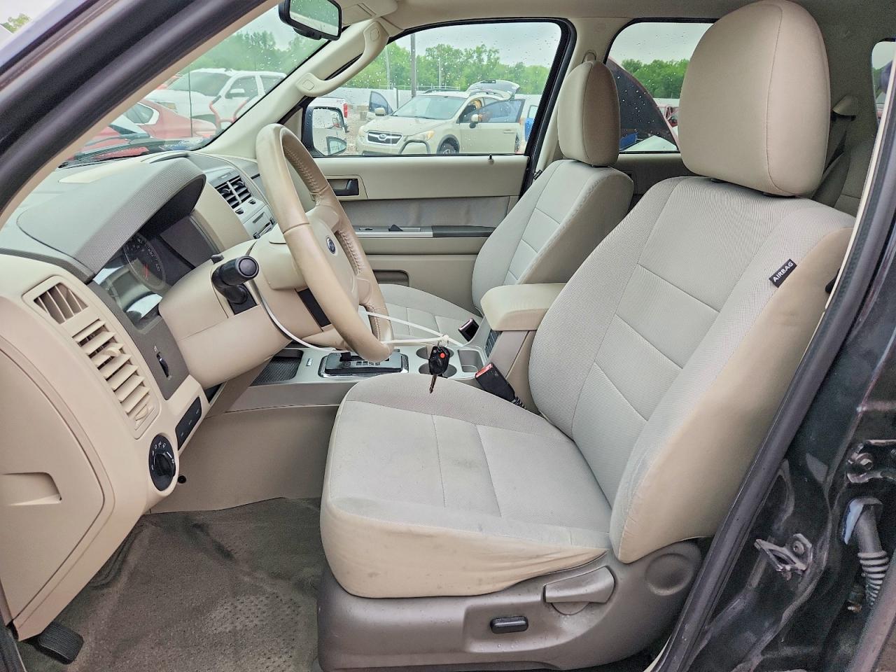 2011 FORD ESCAPE
