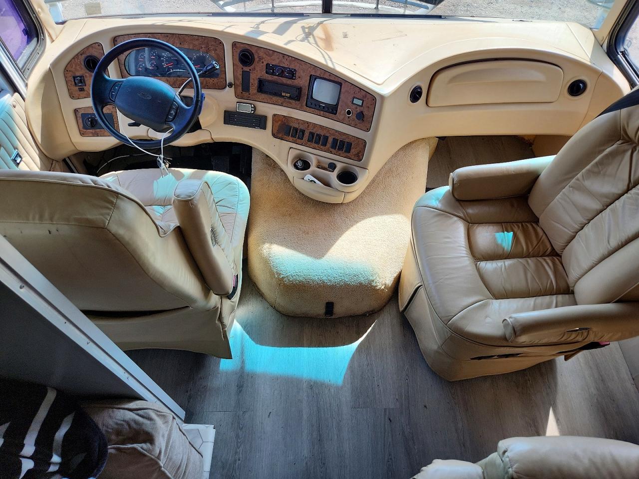 2000 COACHMEN MOTORHOME