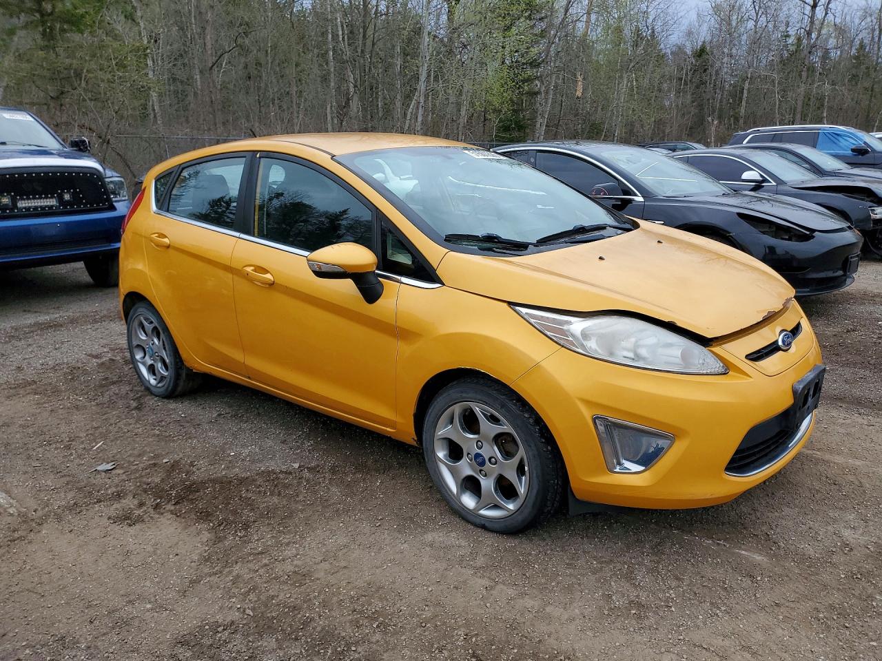 2011 FORD FIESTA